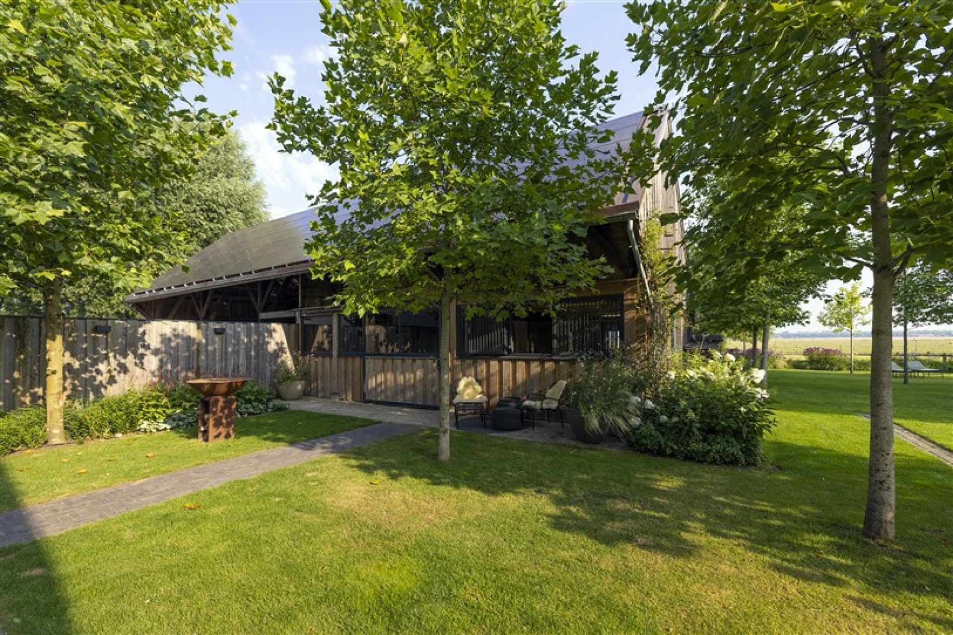 Hendriks Landscape Loo  (14)