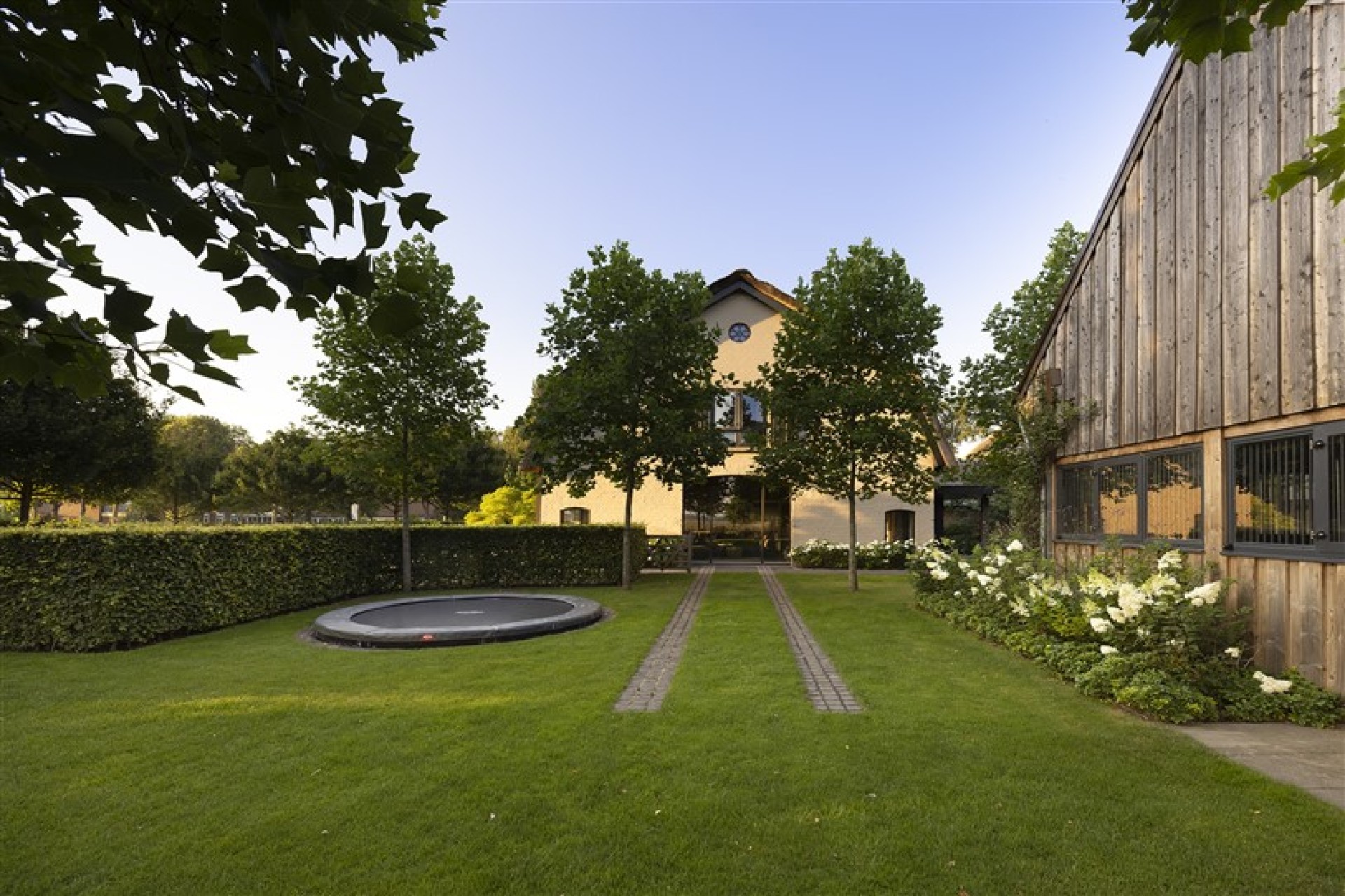 Hendriks Landscape Loo  (16)
