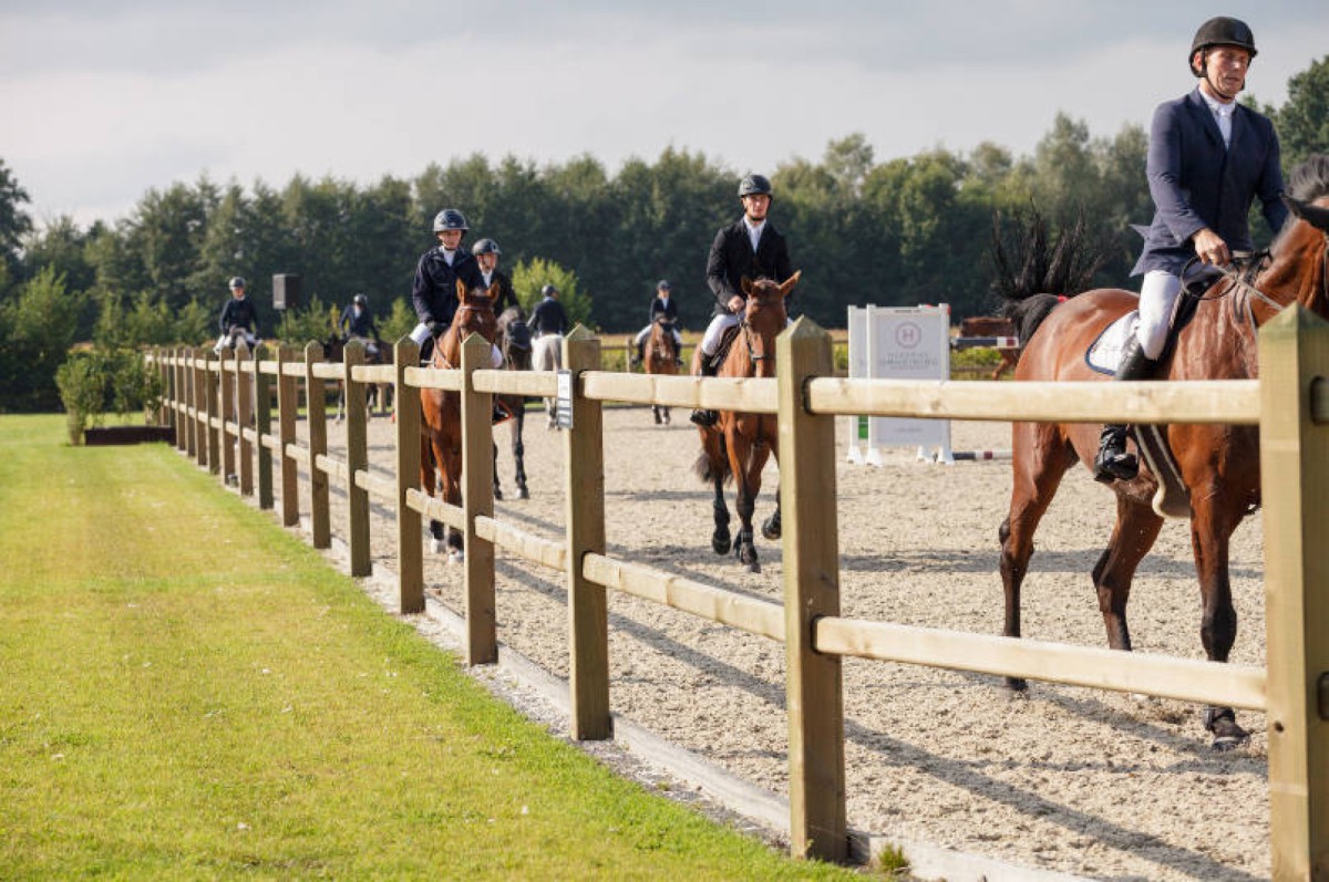 paardensportcentrum-lichtenvoorde-1-1712822037EVq19_1200x797.jpg